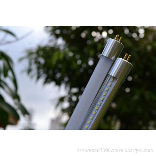 T5 LED tube with internal driver